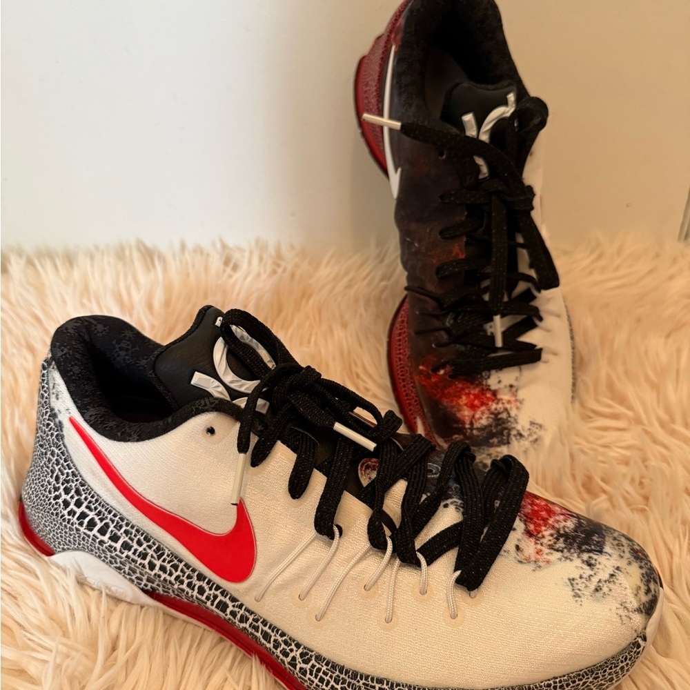 Nike Kd 8 Christmas- Kevin Durant Basketball shoes Mens size 11  Sneaker